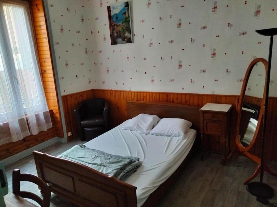 Le Nid Douillet Rustique Linge Fourni Apartment La Bourboule Ngoại thất bức ảnh