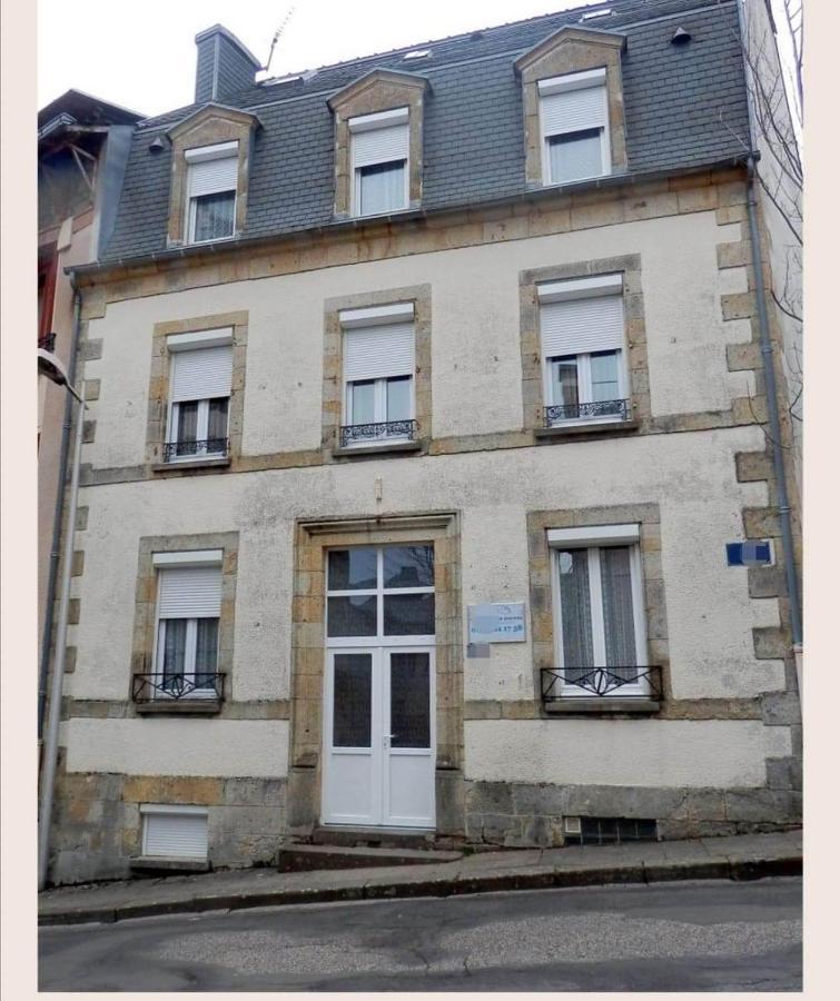 Le Nid Douillet Rustique Linge Fourni Apartment La Bourboule Ngoại thất bức ảnh